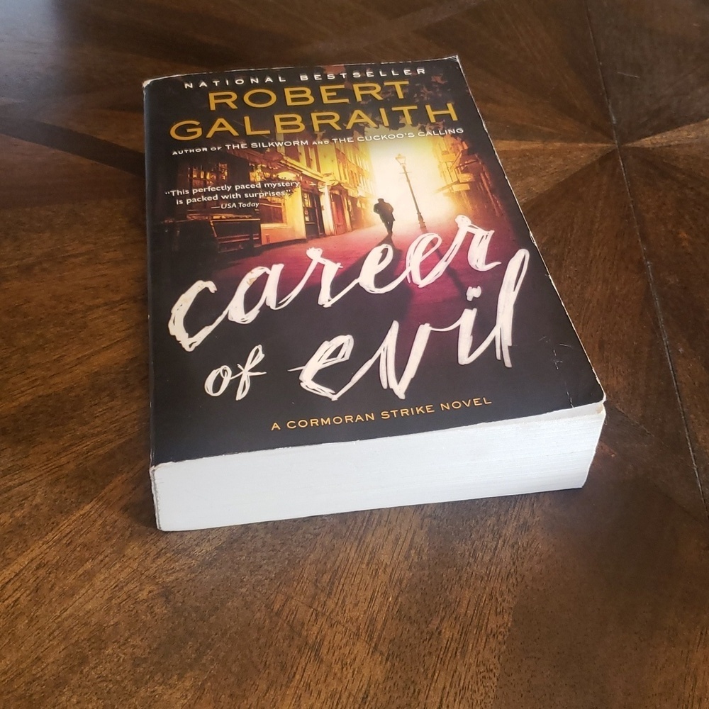 Robert Galbraith Book Set - Black and Red Covers - Picture 4 of 12